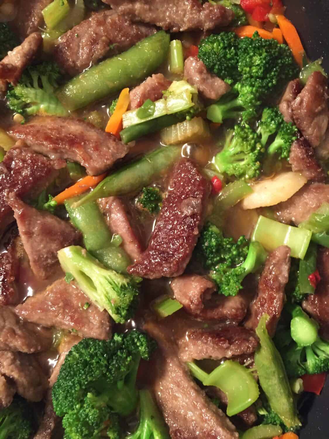 This Steak Stir Fry recipe is delicious! This is one of my favorite dinners to throw in the weekly rotation. I love the sauce on the steak and vegetables and I already want to make this again!