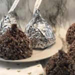Valentine Cocoa Krispies Kisses are a fun recipe to make and give as a gift. Kids love to make and eat these yummy treats. #RiceKrispies #CocoaKrispies #RiceKrispieTreats #ValentinesDay #Gifts #KidCrafts #Holiday