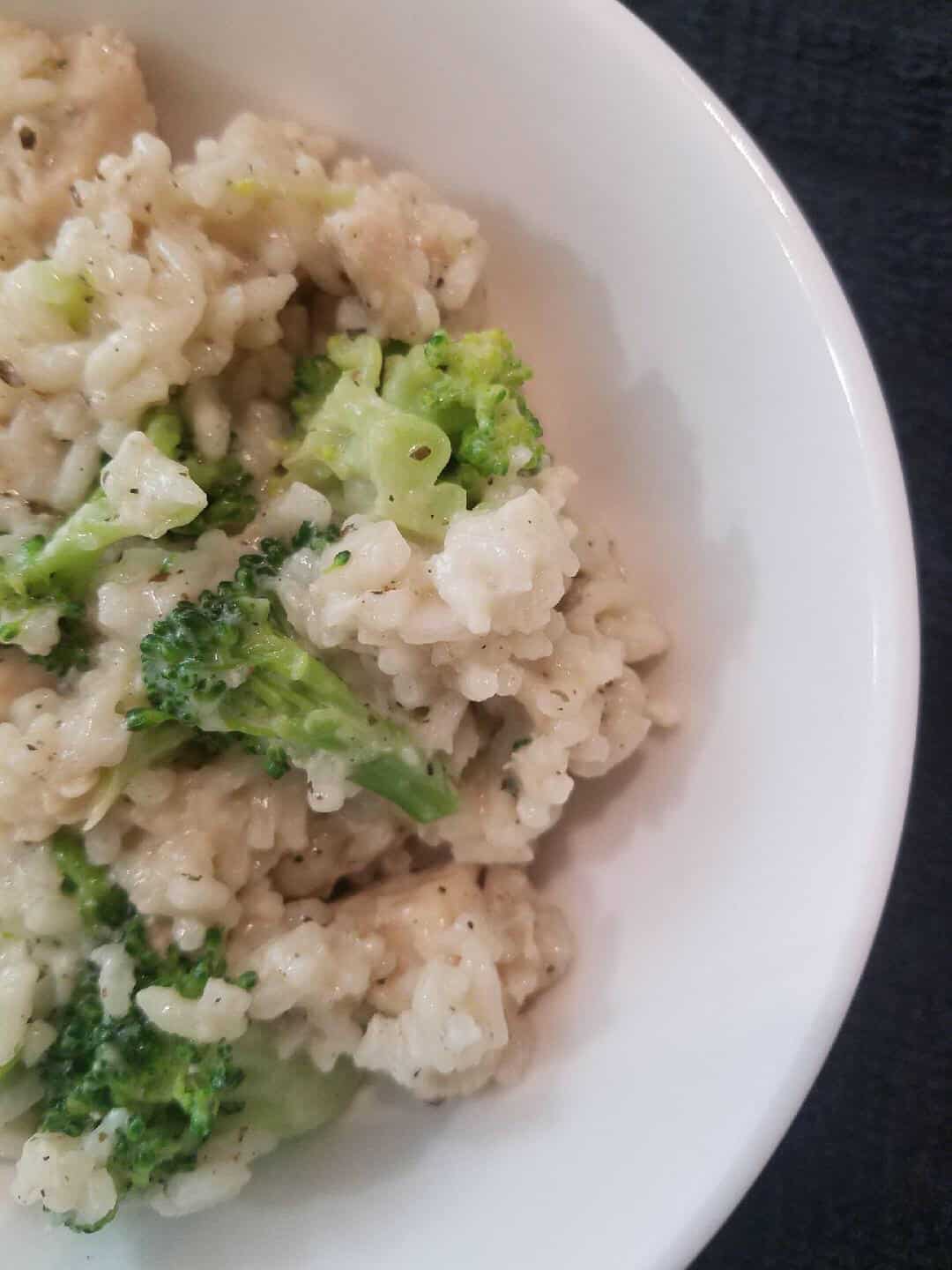 One pan meals are my favorite! Especially for weeknight meals where dinner needs to come together quick! This One Pan Broccoli, Chicken, and Rice is one of our family's favorite meals, I can't wait for you to try it!