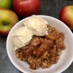 Slow Cooker Apple Crisp | Easy Dessert Recipes, Fall Desserts