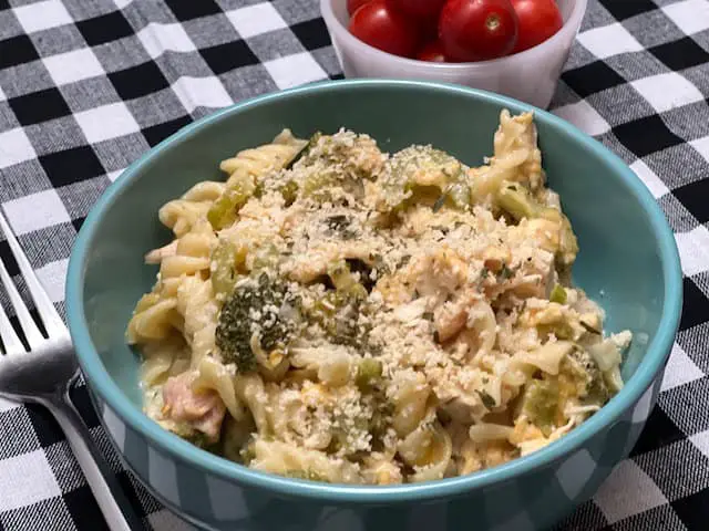 Chicken (or Turkey) Broccoli Casserole