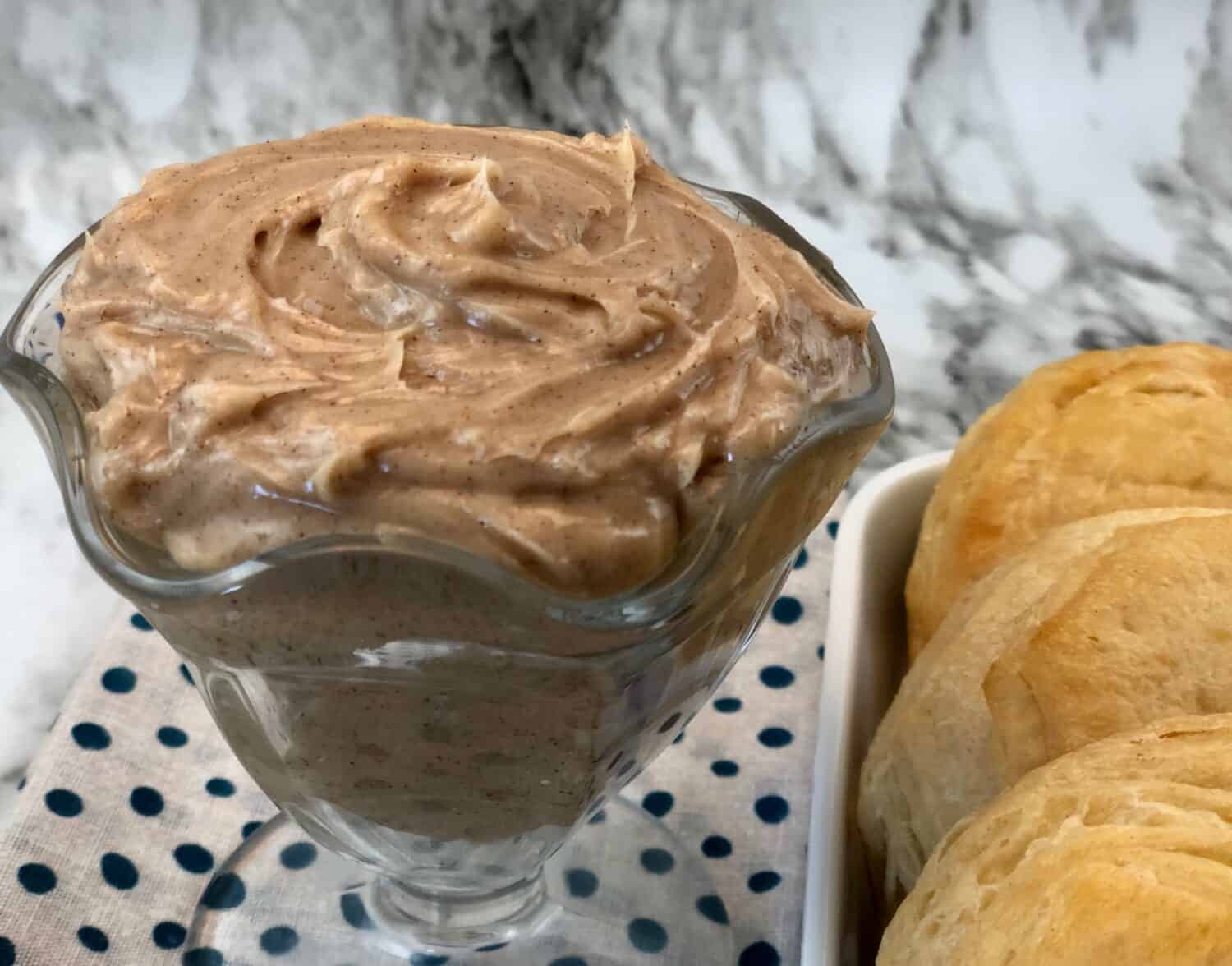 The Best Cinnamon Vanilla Honey Butter