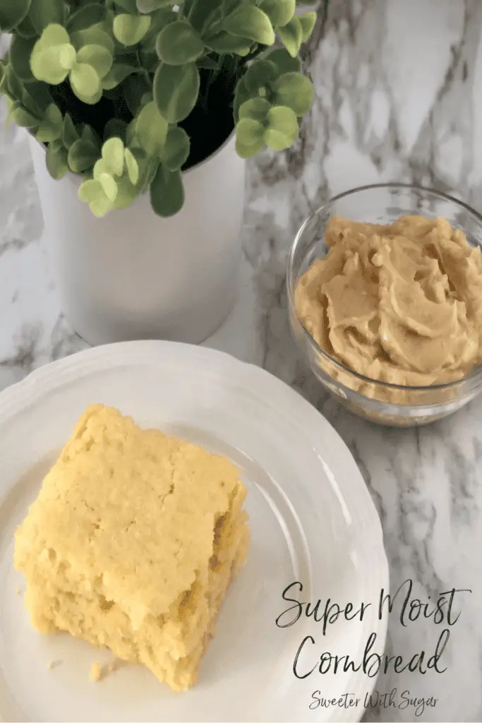 Super Moist Corn Bread is an easy to make recipe for breakfast or dinner. This cornbread goes well with chili. #CornbreadRecipes #CornMeal #Recipes #SimpleCornbread #BreakfastRecipes #DinnerRecipes #Bread #Chili