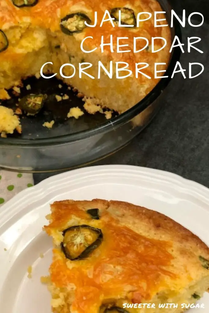 Jalapeño Cheddar Cornbread is an easy side dish recipe. The ingredients are simple and delicious. This bread recipe goes so well with chili. #Cornbread #EasyRecipes #JalapenoCornBread #Bread 
