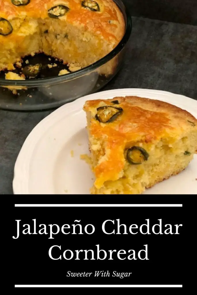 Jalapeño Cheddar Cornbread is an easy side dish recipe. The ingredients are simple and delicious. This bread recipe goes so well with chili. #Cornbread #EasyRecipes #JalapenoCornBread #Bread 