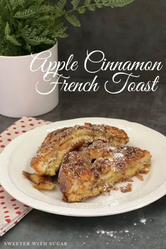 Apple Cinnamon French Toast is a baked French toast recipe that has a delicious apple cinnamon flavor. It is easy to make and yummy for the whole family. #BreakfastRecipes #BakedFrenchToast #FrenchToast #Apples. #Cinnamon #FallRecipes #FallBreakfastIdeas 