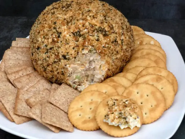 Jalapeño Popper Cheese Ball