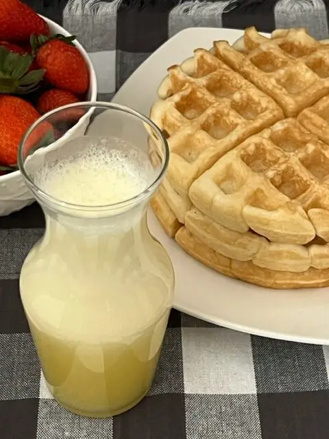 Butter Syrup is a simple recipe that is delicious and perfect over waffles, pancakes and French toast. It is sweet and buttery. #Syrup #HomemadeSyrup #BreakfastRecipes #ButterSyrup #BreakfastSyrup #EasySyrupRecipes