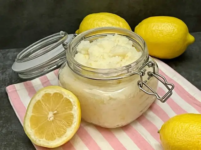 Lemon Sugar Scrub is a simple scrub made with four ingredients. This sugar scrub will make your hands and feet feel so soft. #SugarScrub #HandScrub #Lemon #MothersDay #GiftIdeasForMom #HomemadeGifts