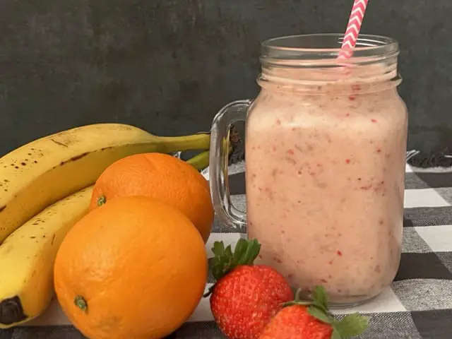 Pineapple Orange Strawberry Smoothie is simple to make, healthy and delicious. #EasyBreakfast #HealthyBreakfast #Smoothies #EasyBeverages #FruitSmoothie