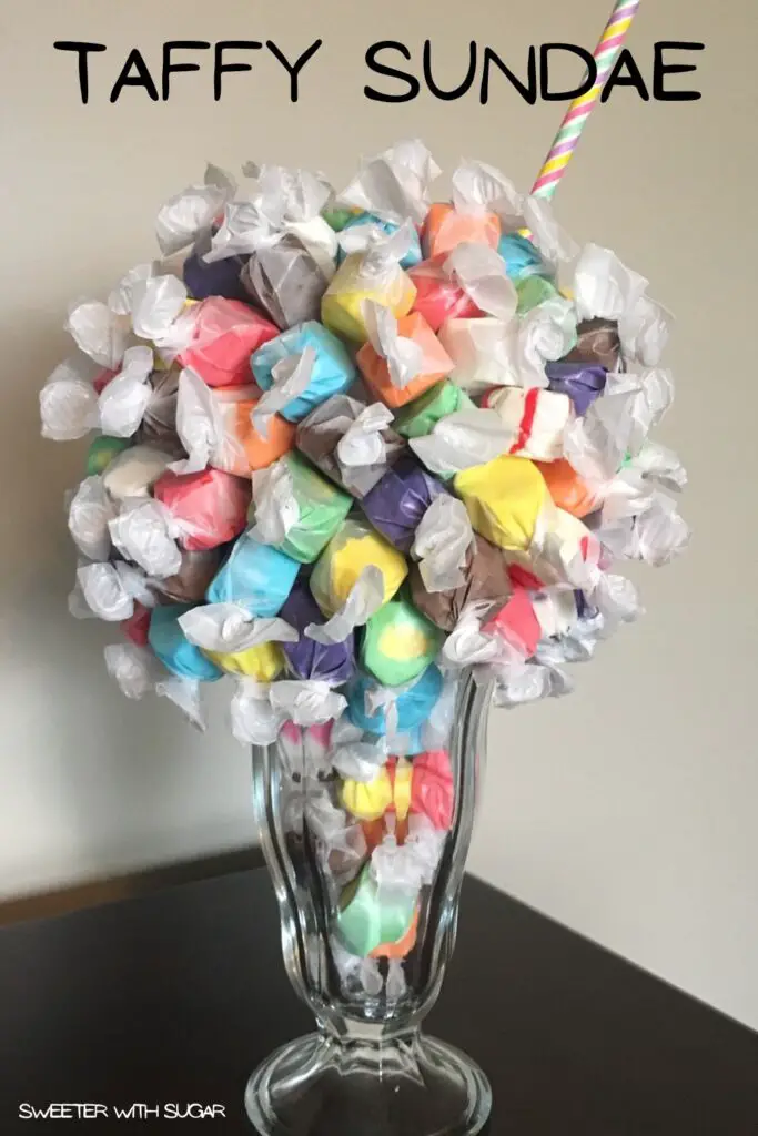 Taffy Sundae is a simple, cute and fun  craft that is perfect for gifts, holidays and centerpieces. #GiftIdeas #EasyCrafts #TaffySundae #Easter #MothersDay #Graduation #TeenGifts 