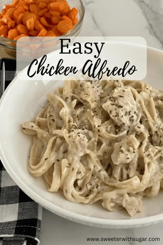 This Easy Chicken Alfredo recipe can be made in one pot. All of the ingredients just might be in your kitchen right now. #PantryRecipes #ChickenAndPastaRecipes #OnePotMeals #ChickenAlfredoRecipes #EasyWeeknightDinners