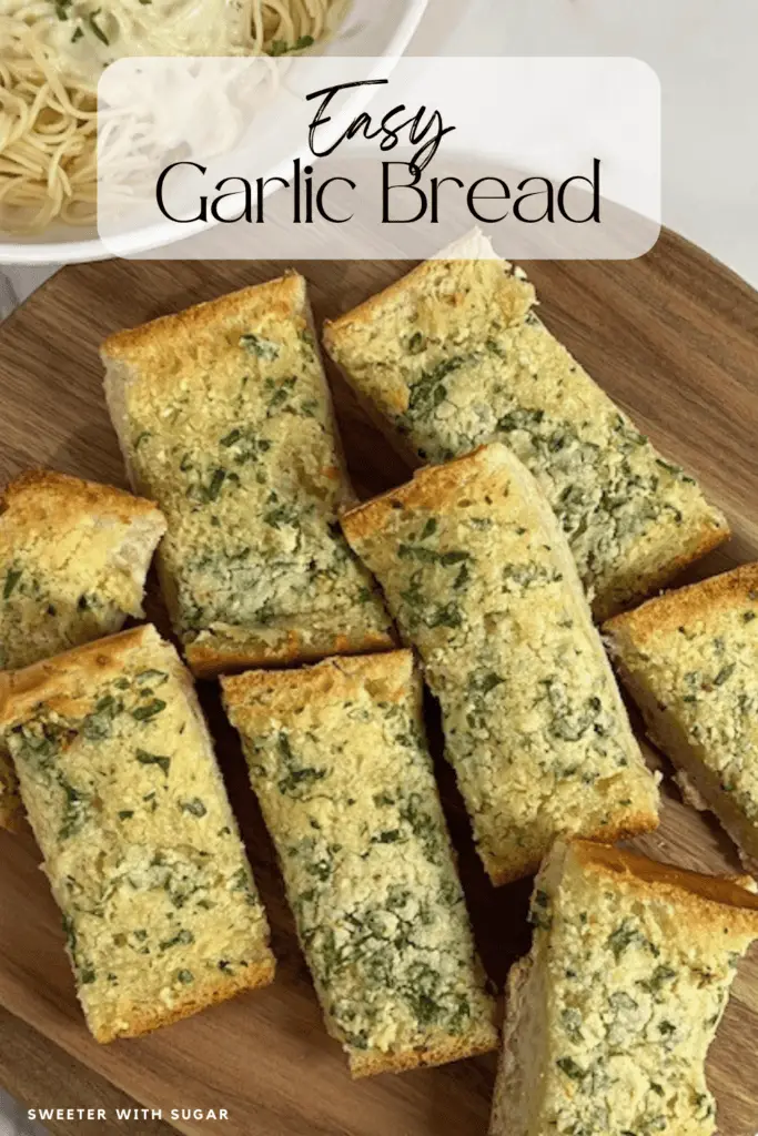 Garlic Bread is a simple and delicious Italian side for pastas, pizzas, lasagna and more. This easy recipe will be one you make over and over again. #GarlicBread #EasySides #ItalianSideRecipes #GarlicCheeseBread #Sides